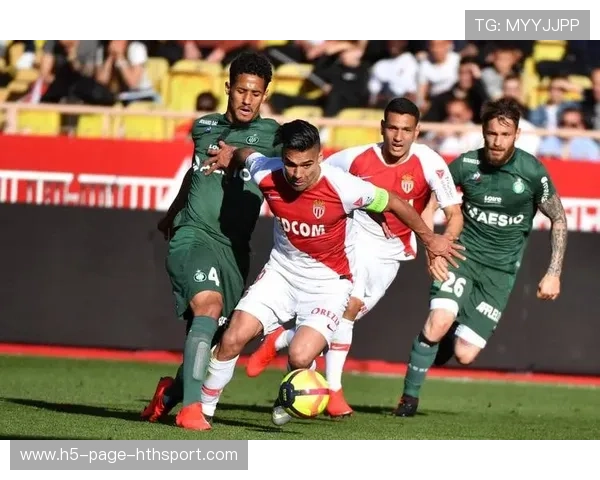 后防核心停赛三场，球队后防布置面临严峻考验