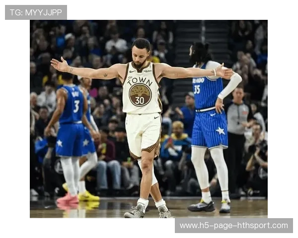 勇士力挫太阳，库里和穆迪成胜利功臣，库里勇士老大